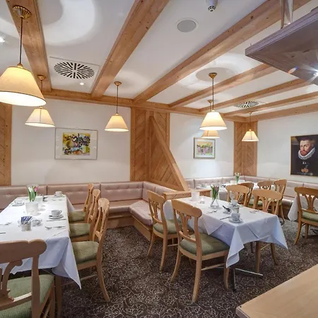 Hotel Der Valk 3*