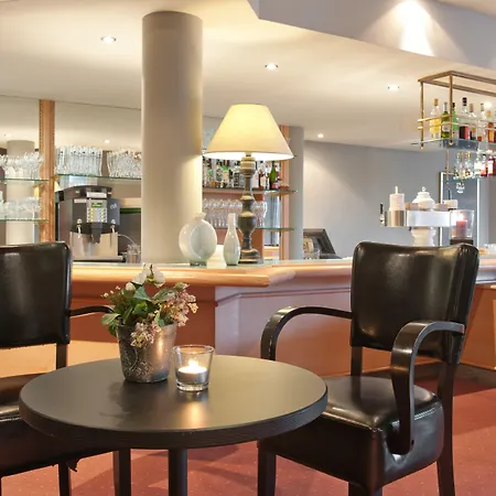 Отель Der Valk 3*