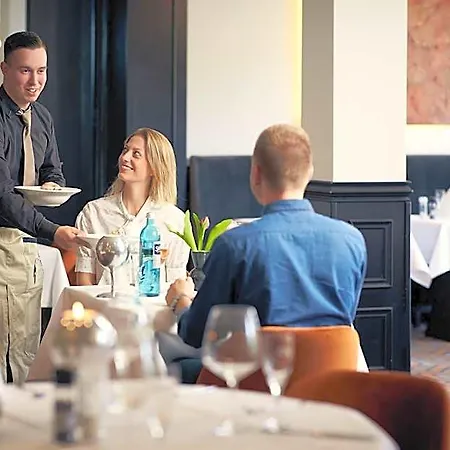 Hotel Der Valk 3*