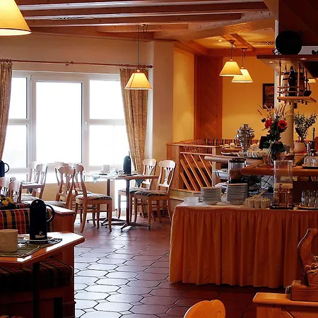 Отель Der Valk 3*